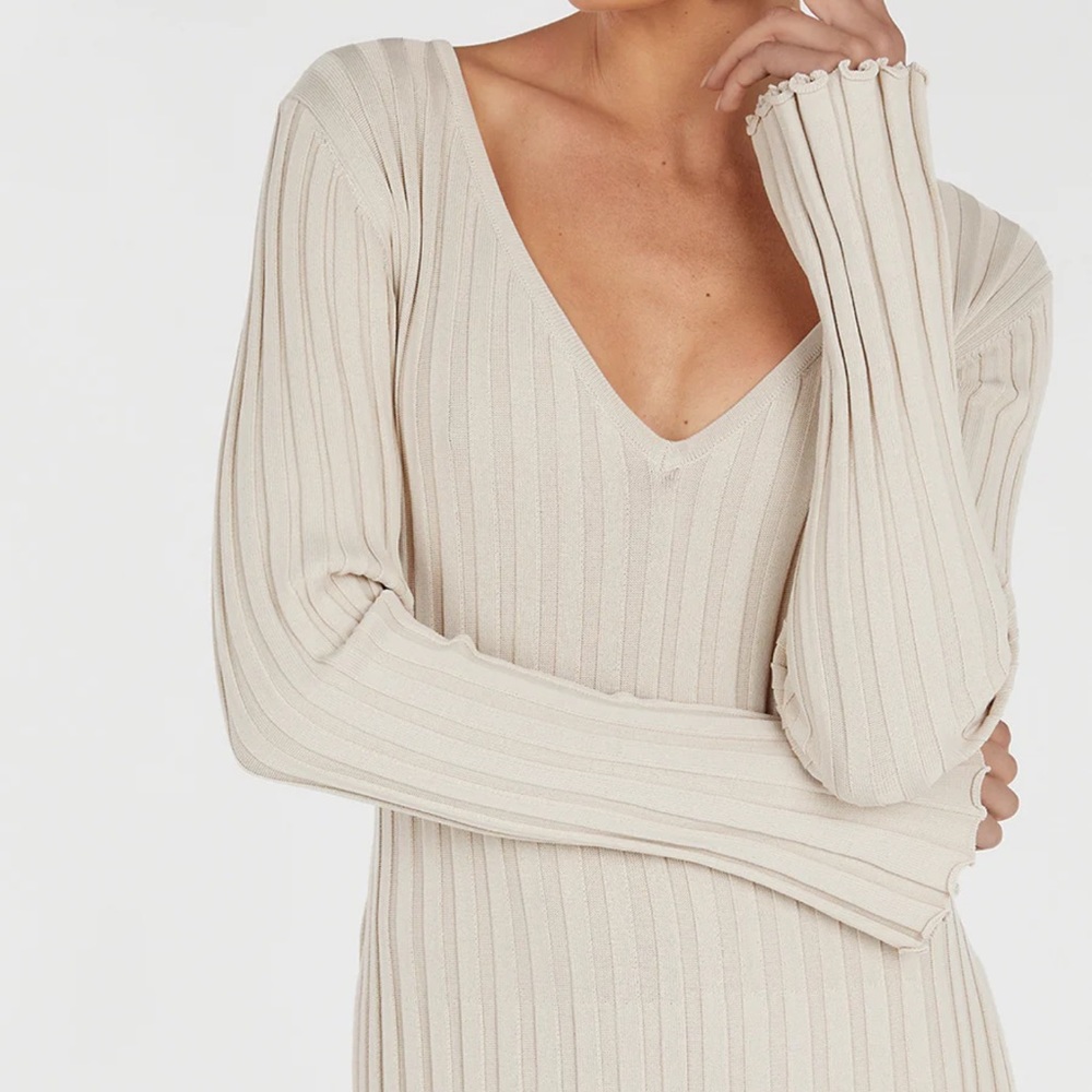 DISSH REIGN STONE SLEEVED KNIT MIDI DRESS